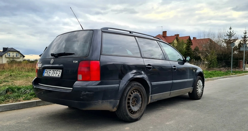 Volkswagen Passat cena 3300 przebieg: 423868, rok produkcji 1997 z Wrocław małe 22